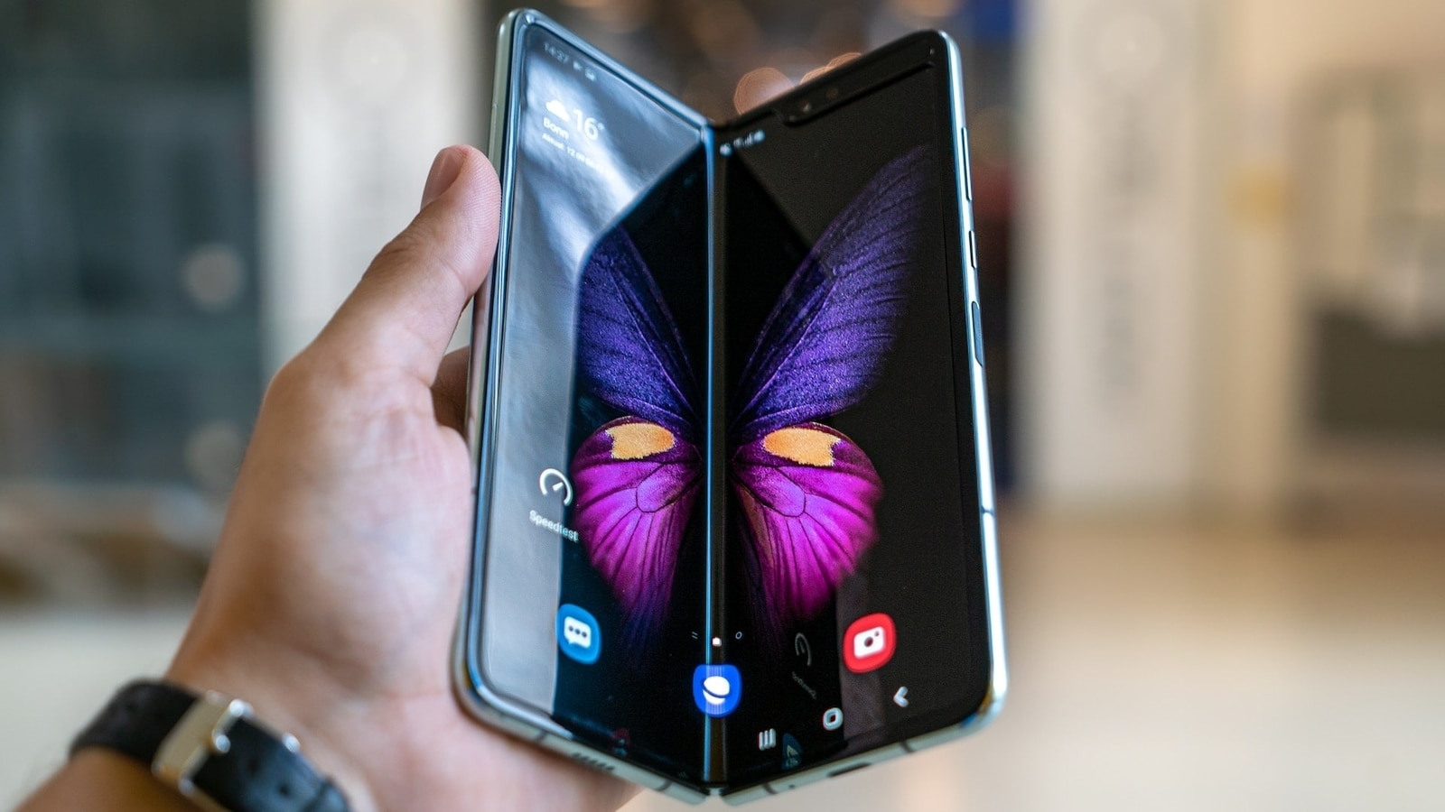 O vazamento do Samsung Galaxy Z Fold 6 sugere uma tela externa redesenhada e cantos mais nítidos